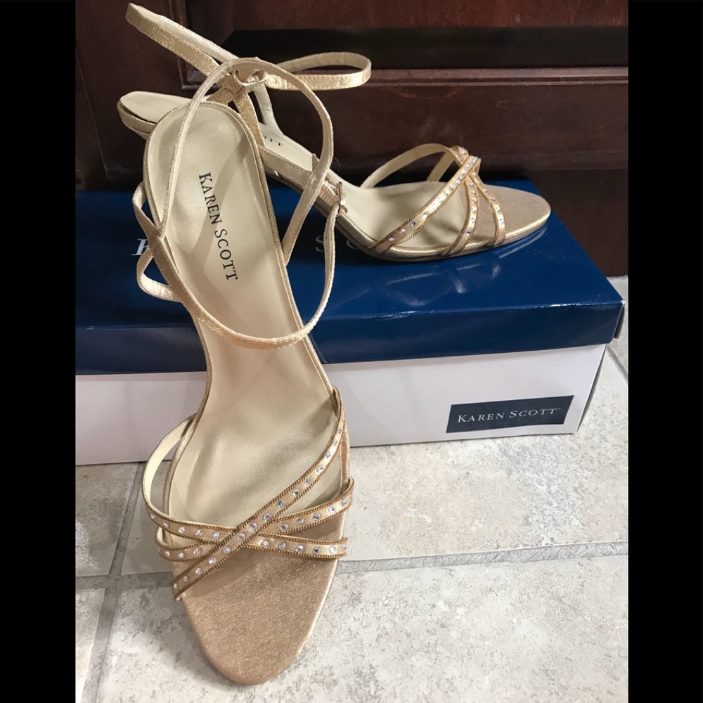 Dressy sandals